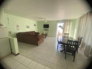 Lovely 2-Bedroom Accommodation in Paradise Beach
