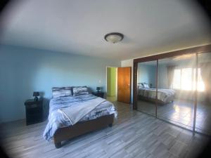 Lovely 2-Bedroom Accommodation in Paradise Beach