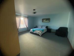 Lovely 2-Bedroom Accommodation in Paradise Beach
