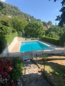 Nice 4 bedroom apartment with sea view - air conditioning - pool