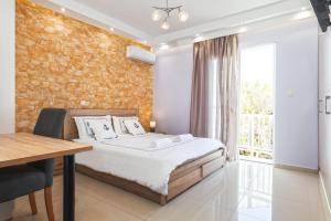 5- Luxury suite for 4 in the most central part of Rhodes!