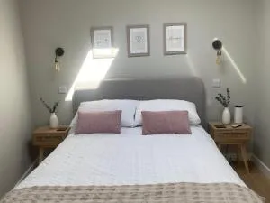 The Nest on the Water - Sidlesham