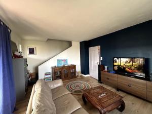 Villas Modern Villa with Private Pool : photos des chambres
