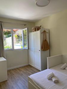 2BR apartment with sea view!