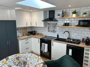 The Banditry, Glastonbury