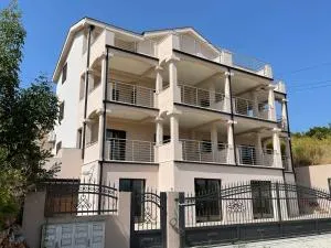 Apartments Amilija - Radovići