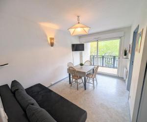 T2 cabine plein centre quartier des thermes