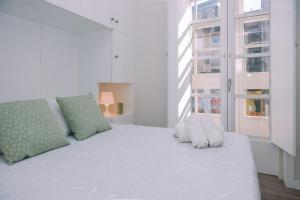 Brillo de Vigo desde la ventana by CABANA Rentals