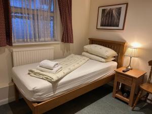 En Suite Single Room room in Oakwood Bed and Breakfast Heathrow