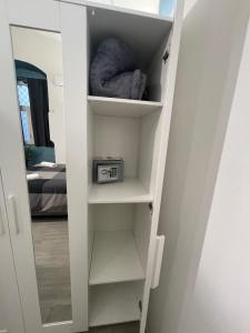 1940 Apartment Room 2