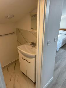 Casa Liliana By the Sea