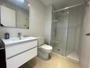 Elegant apartment, central, pool and parking