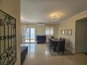 Rest & Nest Luxury Apartment