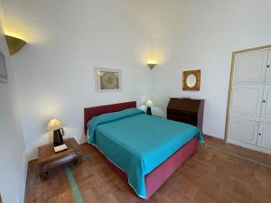 Residenza DonnAnna with private beach access and sea view