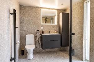 Nyrenoverad villa med spabad i Mörrum