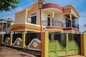HOME OF LOVE 4 Bedrooms Near AIRPORT - Kabarondo