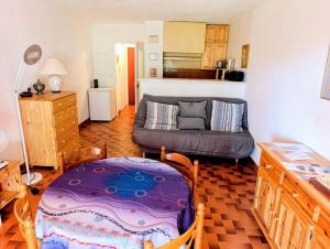 Coquet appartement avec piscine à 200m de la plage