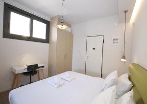 Emily in Athens - Central chic flat with terrace Syntagma E1