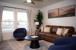 Work and Play Retreat with Pool - Gilbert