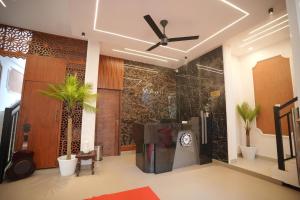 Hotel Le Marina Residency