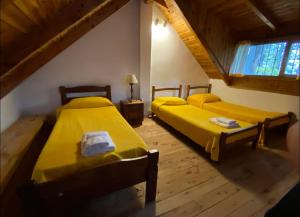 Experiencia única, casa con costa de lago y deck