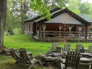 Sweet Cabin Firepit Hot Tub Yard Deck Pet Friendly - Mongaup Valley