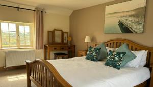 Combined Let for Farmhouse and Two Barns