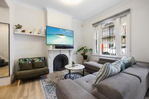 City Oasis Double Houses 6BR5BA ICC by Palm&Vine