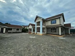 pinlifehomes - Ruringʼu