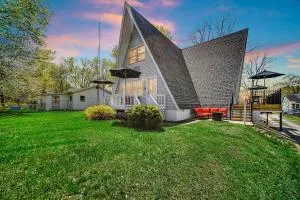 A-Frame Getaway in Culver - Knox