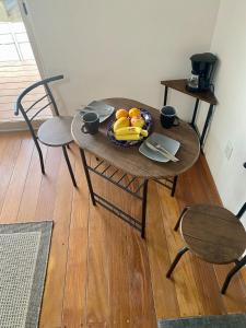 Stylish apt in stunning bldg