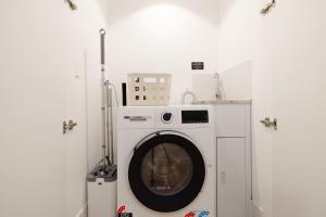 Queens Wharf Gem Stylish 1BR in BNEsNew Landmark