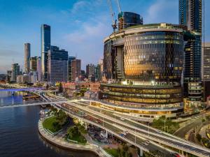 Queens Wharf Gem Stylish 1BR in BNEsNew Landmark