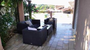 Modern house Luna with pool