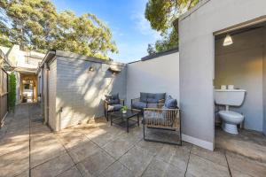 Cozy House near Darling Harbor