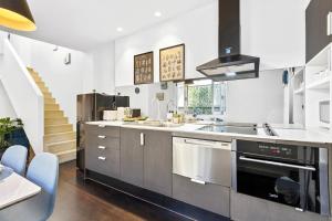 Cozy House near Darling Harbor