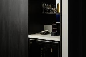 Midnight Hotel, Autograph Collection