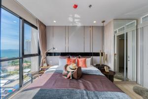 New! The Panora Pattaya 1BR King Seaview Penthouse