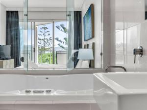 Tropical Park View Retreat 3BR Bali Resort in Kingscliff 1210