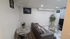 Furnished Basement with Seperate Entrance - Matlock