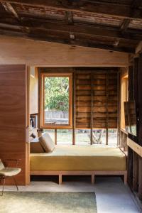 Suite Shed, Unique accessible private guest suite in Launceston