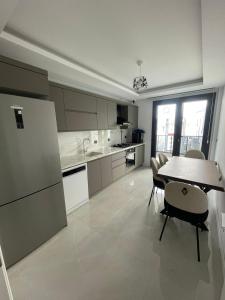 Deniz ve Şehir Manzaralı Lüks Kiralık Daireler