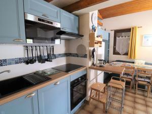 Appartements Appartement charmant proche plage et parking - FR-1-494-208 : photos des chambres