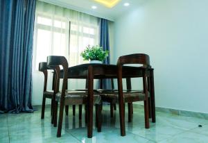 Stylish 3-bed Ensuite Apt in Westlands