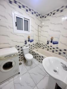 Loay Pyramids View 2