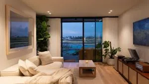 Artemis Coast Couples Retreat - Dunmore