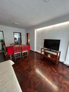 Departamento Centrico Temporario San Nicolás con Cochera