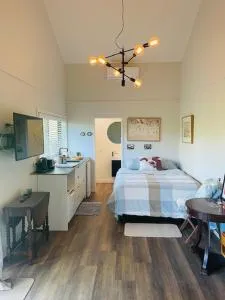 Beautiful Lakeview BnB Granny Flat in Gated Community Close to Mangawhai Beaches and Forest Walks - 芒阿法埃