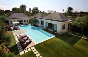 White Canny 5 BR Pool Vila Canggu CYN