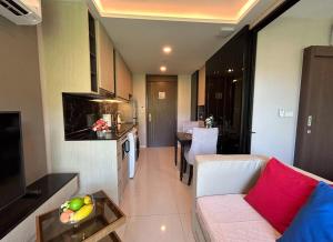 Seaview, 1 bd, Surin beach